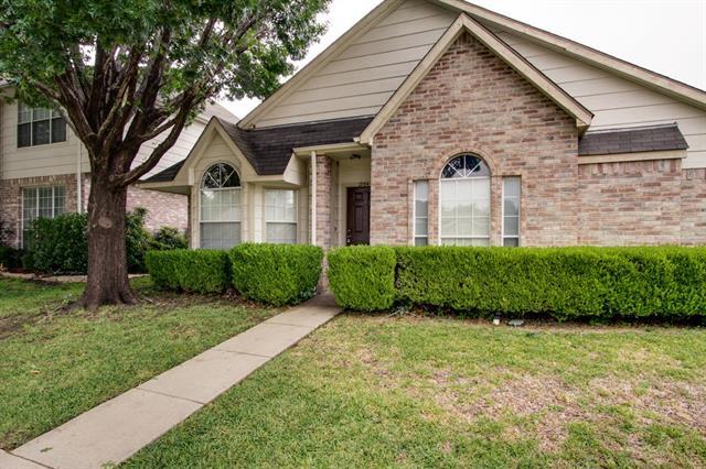 Photo - 2104 Regency Dr