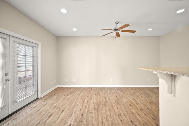 Photo - 710 Arbor Lake Dr