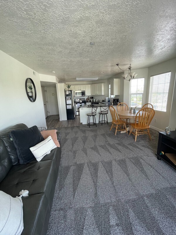 3932 Romney Park Dr