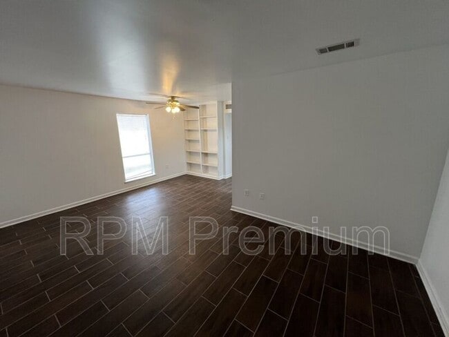 Photo - 4547 Alvin Dark Ave