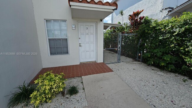 Photo - 5720 SW 5th St Unidad 3