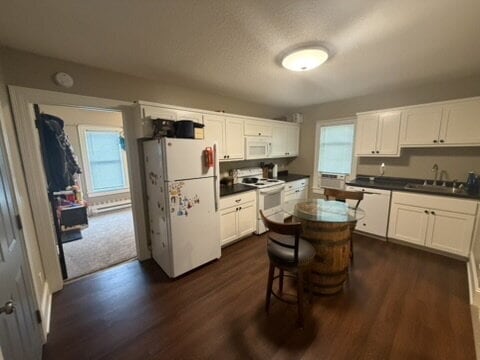Photo - Beautifully Remodeled 2-Bedroom Upper Unit in Historic Durand Unit C