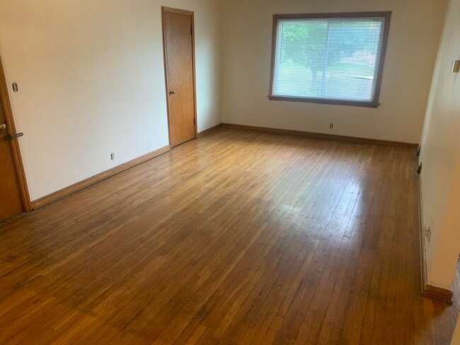 Building Photo - 8223 W North Ave Unit 3