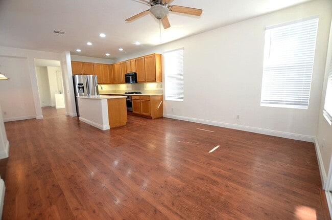 Photo - 4Br/3-1/2 bathroom Home