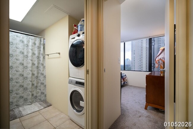 Photo - FURNISHED 2BR 1BA with 2 PARKING and CENTRAL AC in West Waikiki! ALL UTILITIES INCLUDED!