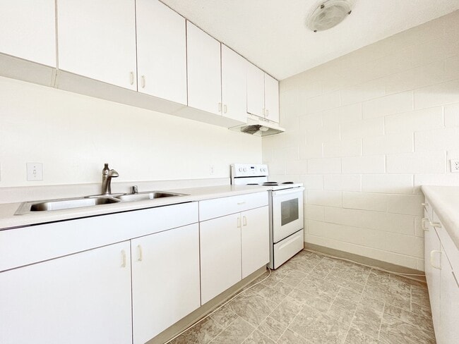 1687 Pensacola St Unit 505