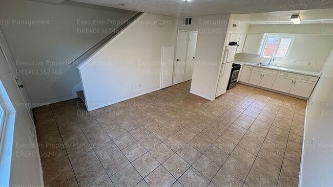 Photo - 2 bedroom 1.5 bathroom townhouse located in East Bakersfield Move In Special on Approved Credit