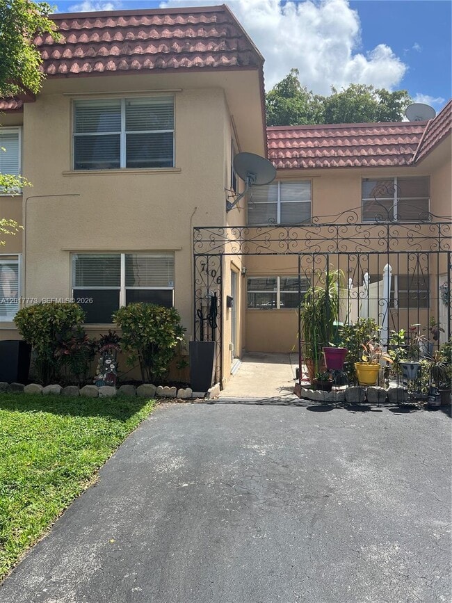 Building Photo - 7106 NW 169th St