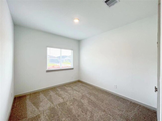 Photo - 28310 Hazel Trl