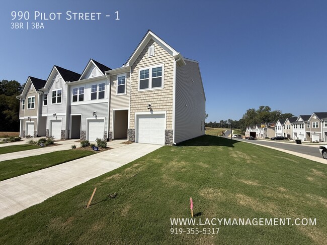 Photo - 990 Pilot St