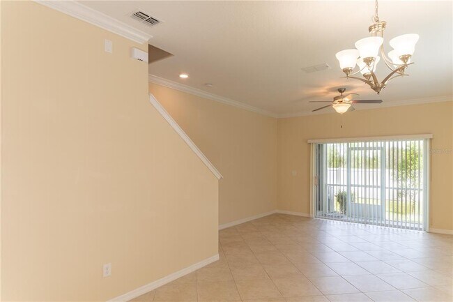 Photo - 31235 Claridge Pl