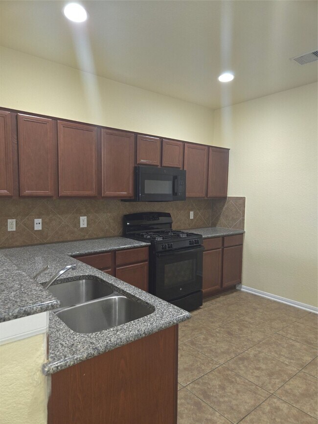 Photo - 2431 Cloudy Bay Dr