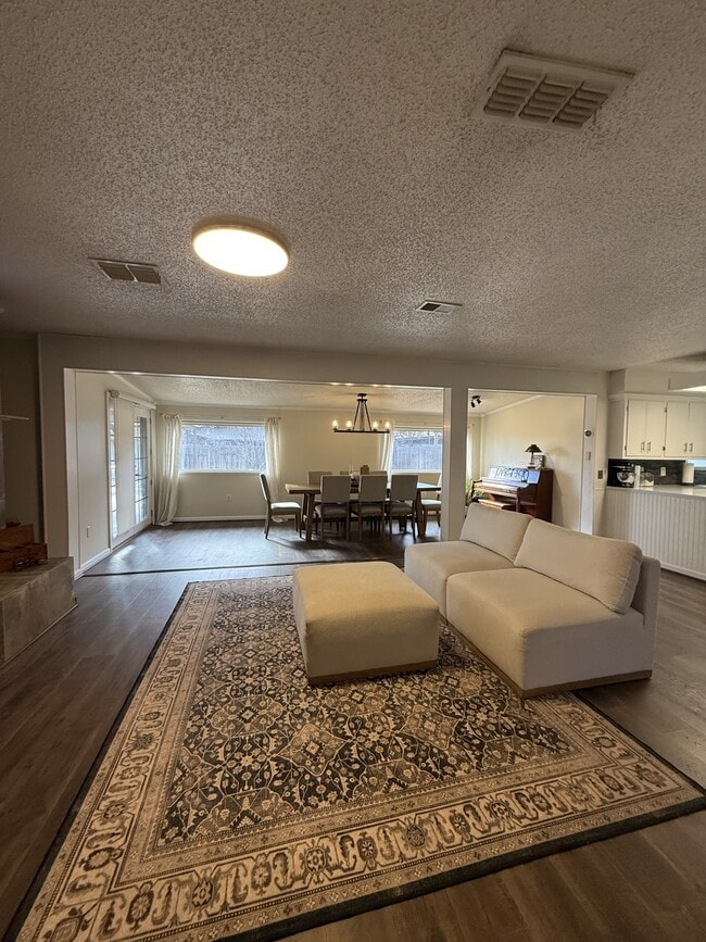 Photo - 2709 57th St