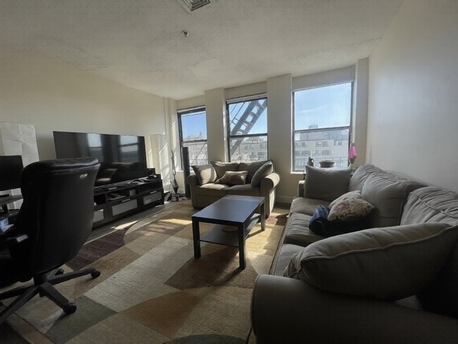 Building Photo - 1124 Boylston St Unit 604