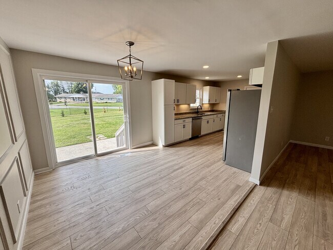 Photo - 120 Willow Dr