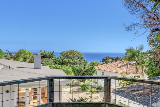 Photo - 341 Surfview Dr