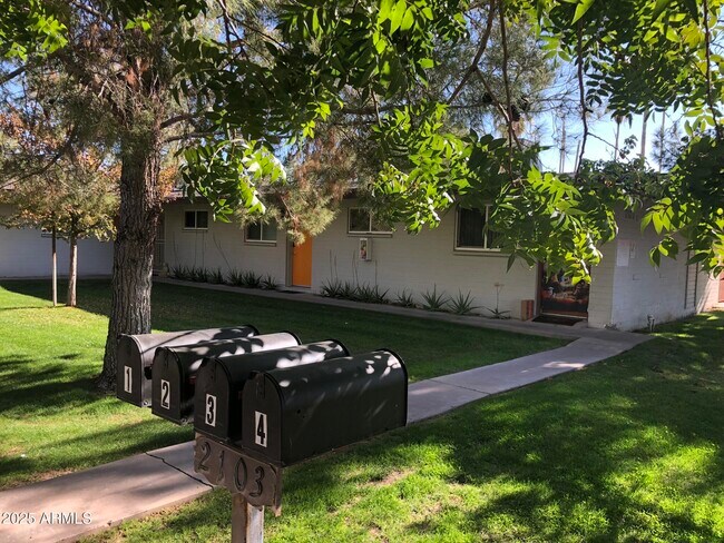 Photo - 2103 S Granada Dr