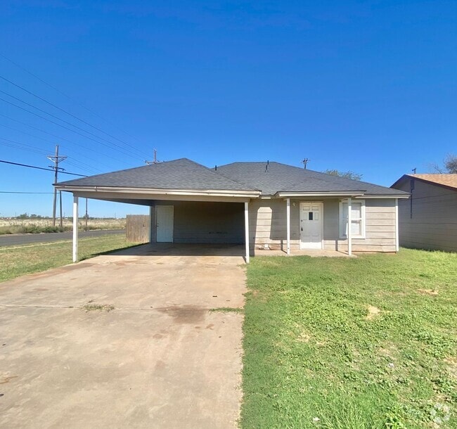 Building Photo - Now available - 3 bed, 1.5 half bath near MLK Rental