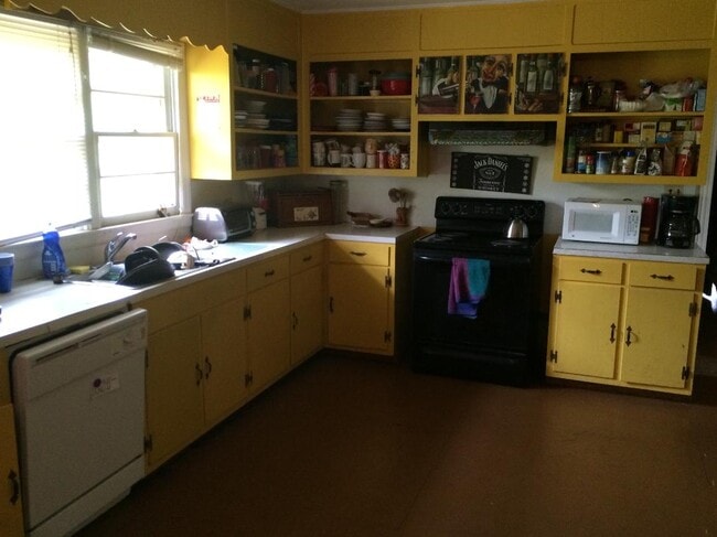 Photo - 2762 US Highway 421 N