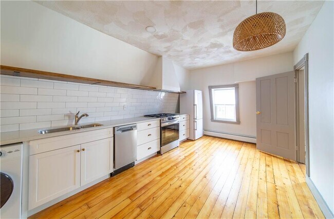 Photo - 309 Main St Unit 2