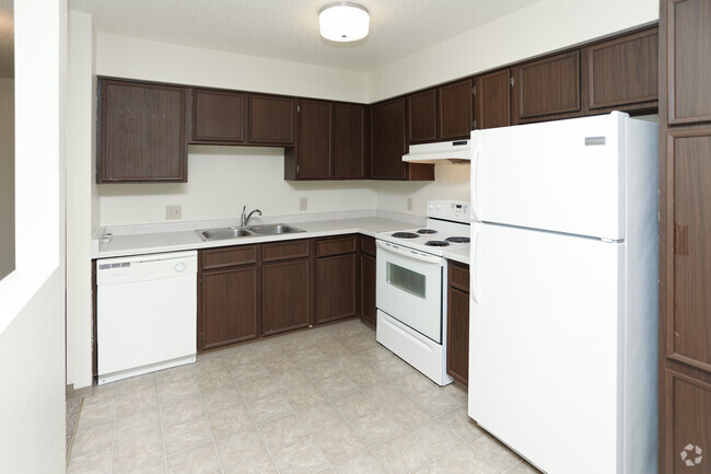 2BR, 1BA - 864SF - High Ridge Apartments