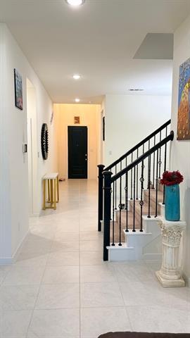 Photo - 524 Oakmoss St