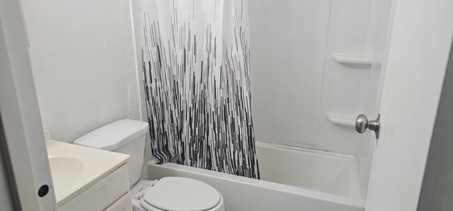 Photo - 4p1933 Unit A