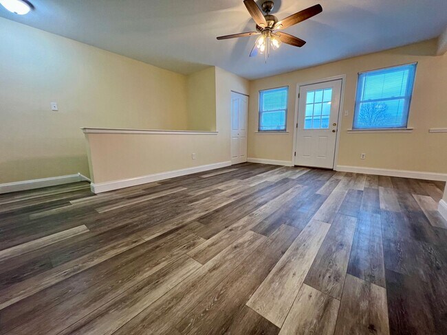 Photo - Washington Pl 246-247 Unit 247