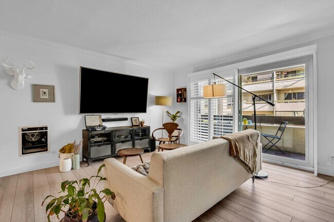 Photo - Luxe 1 BR Adam's Point Condo Available Now