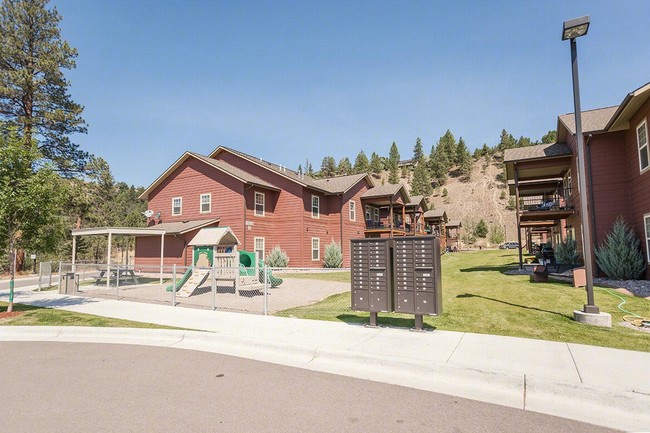 Photo - Lolo Vista Apartments