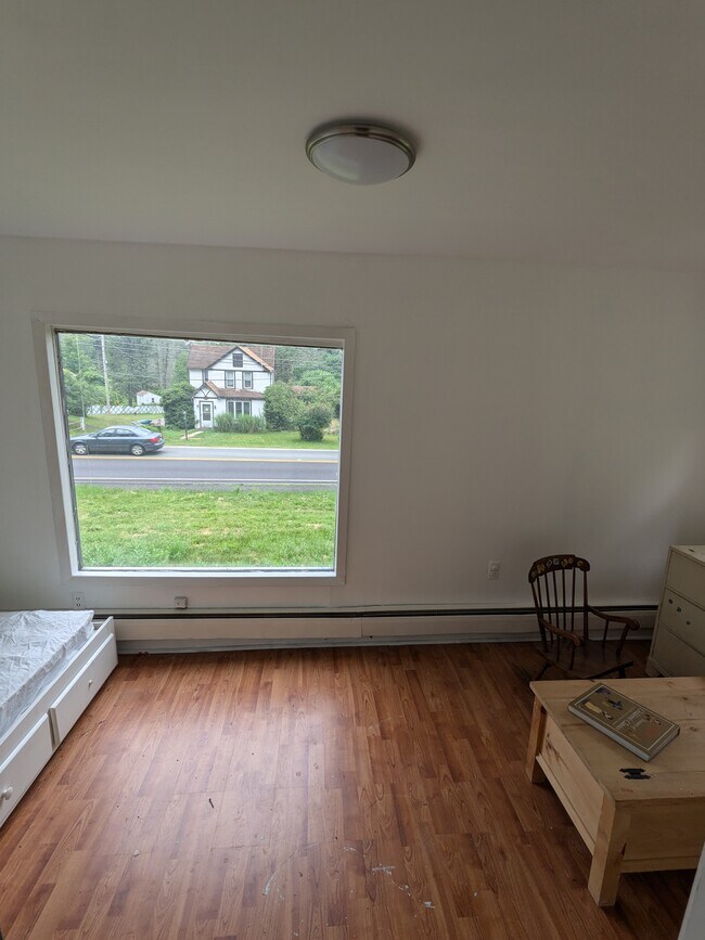 Bedroom 3 - 1073 Glen Wild Rd