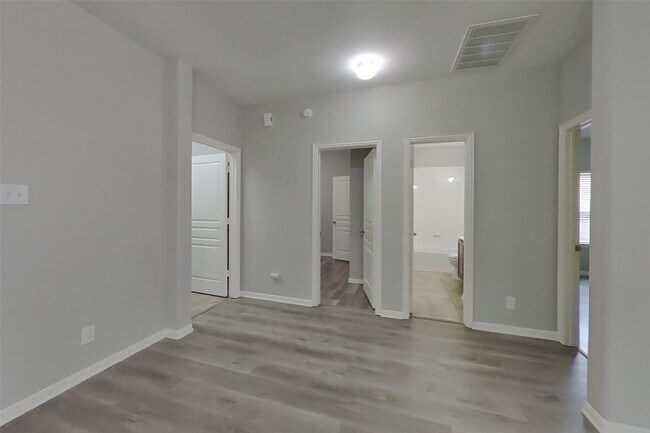 Photo - 6103 Coleus St