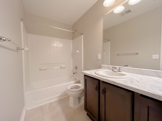 Photo - 2846 Iola St