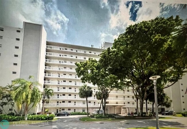 Photo - 2555 NE 11th St Unidad 308 Rental