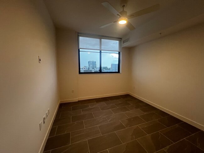 133 NE 24th St Unit C2