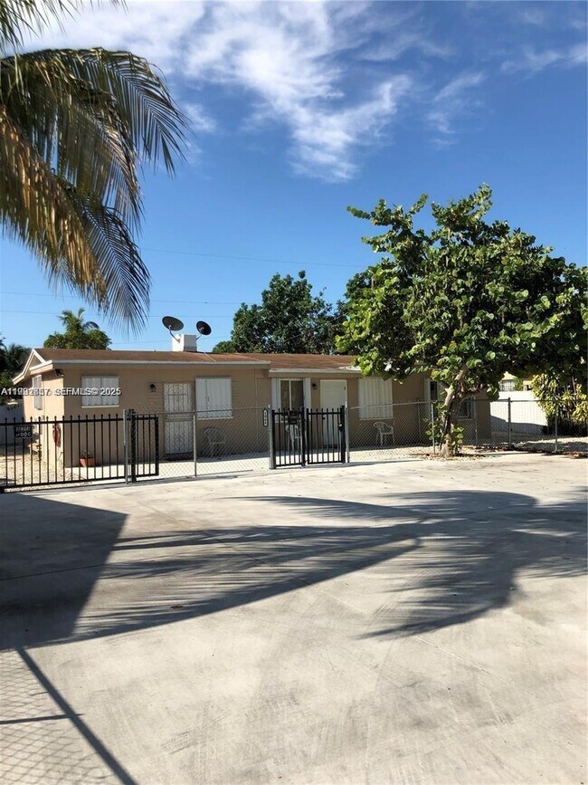 Photo - 1064 NW 103rd St Unit 2