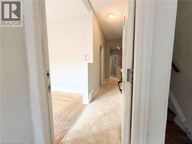 Photo - 92 Grant Ave Unité 1