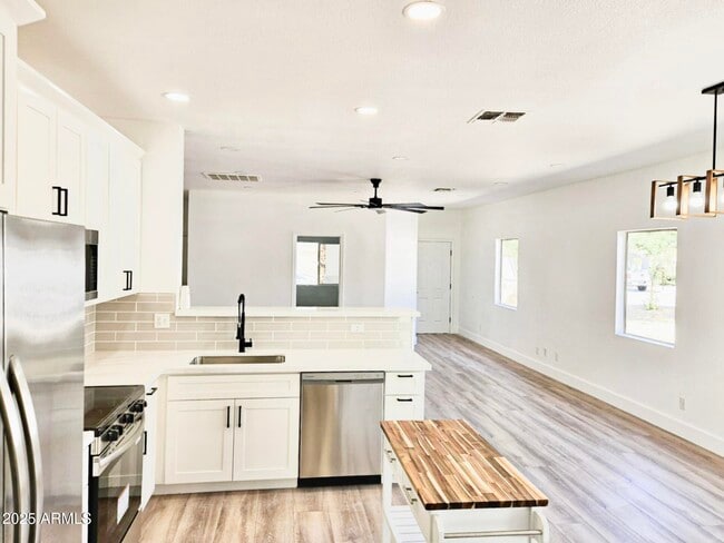 Photo - 1187 E Cowboy Cove Trail