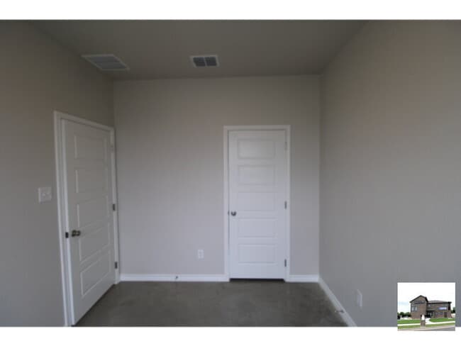 Photo - 640 Pacific Crest Trl