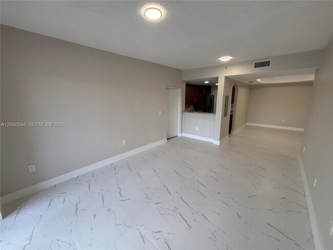 Photo - 6440 NW 114th Ave Unit 424