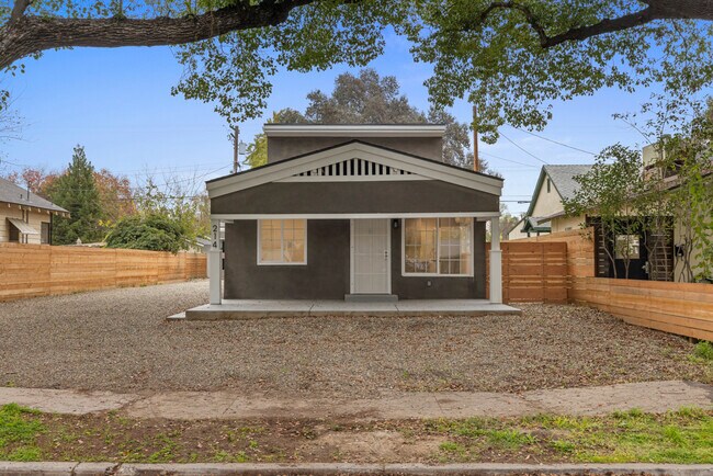 Photo - 214 Kimble St