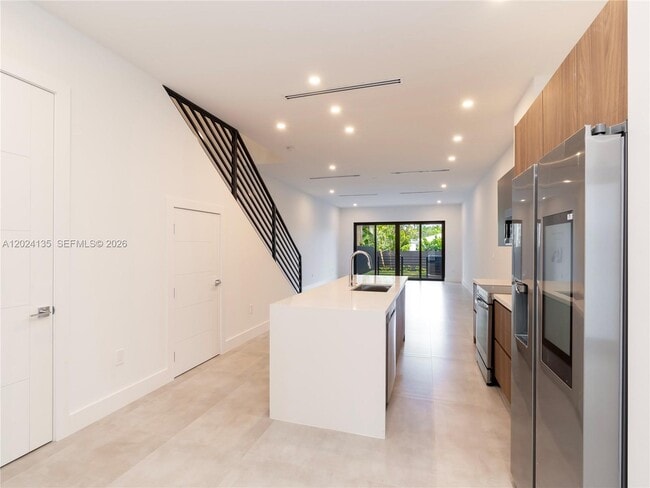 Photo - 1118 NE 10th Ave