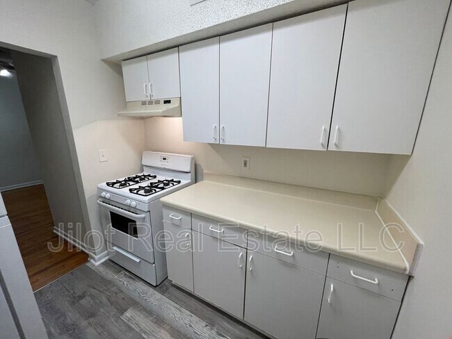 Photo - 496 Holderness St SW Unit #18