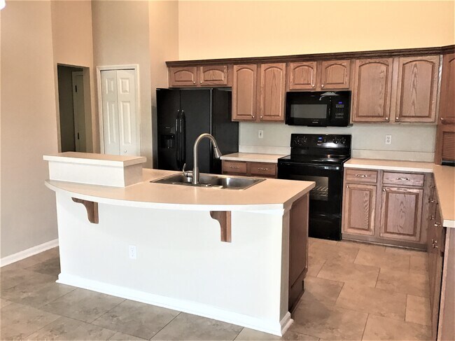 Photo - 404 Bayridge Ct