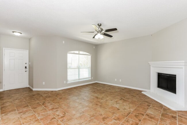 6421 Freshwater Ln