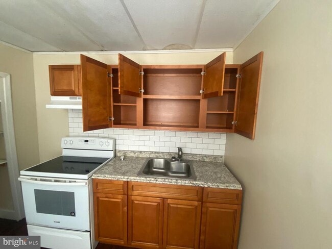 Photo - 432 N 64th St
