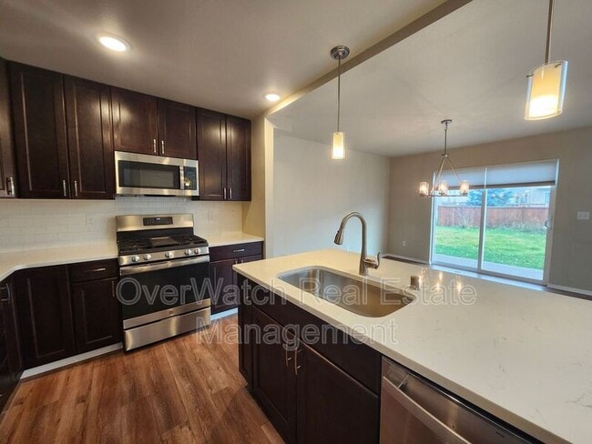 Photo - 207 Shageluk St