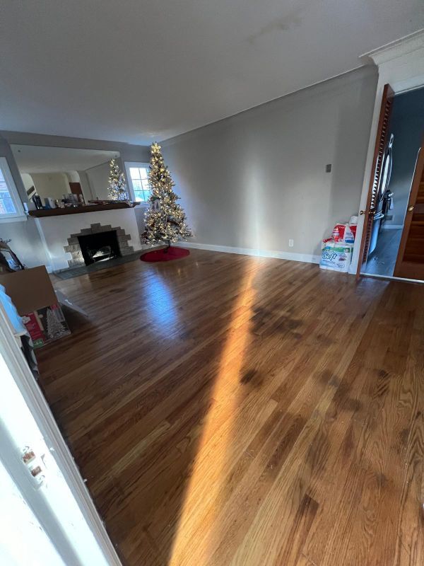 Photo - 5214 Hereford St