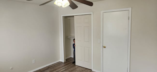 Photo - 1960 Eagle St Unidad 2