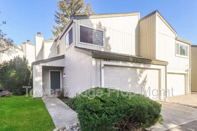 Building Photo - 7831 Hampton Ln